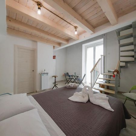 Bed And Breakfast I 7 Venti- 7 Winds Napoli Bagian luar foto